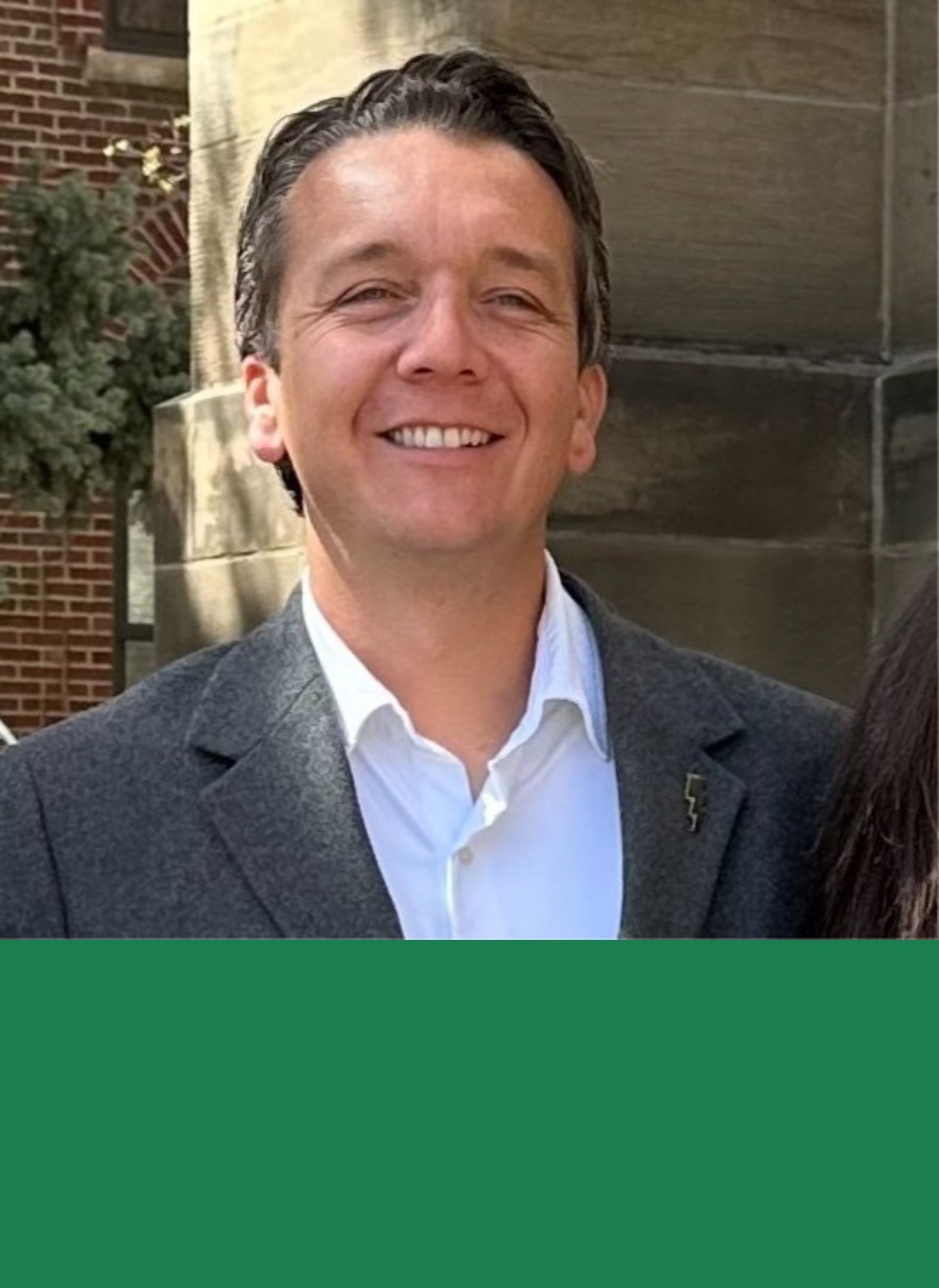 Dr. Landon Mascareñez
